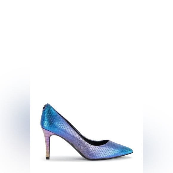 Royale Pointed Toe Pump (Women)
KARL LAGERFELD PARIS - Picture 1 of 11